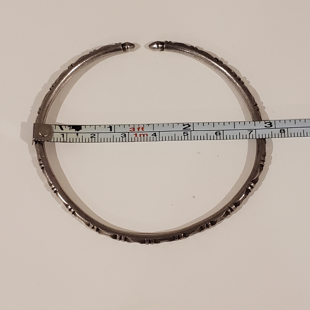 RARE Spear Tip Bangle - Picture 4 of 6